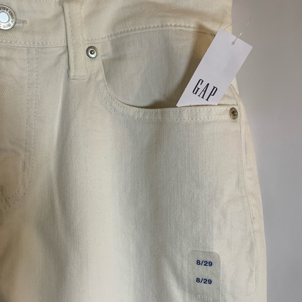 GAP Women’s White Denim Shorts